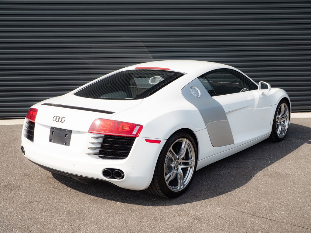 Used 2012 Audi R8 V8 w/ Convenience Pkg image 22