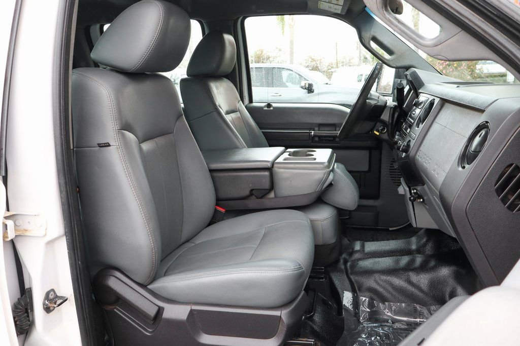 Used 2011 Ford F550 4x4 Crew Cab Super Duty w/ Payload Upgrade Pkg image 33