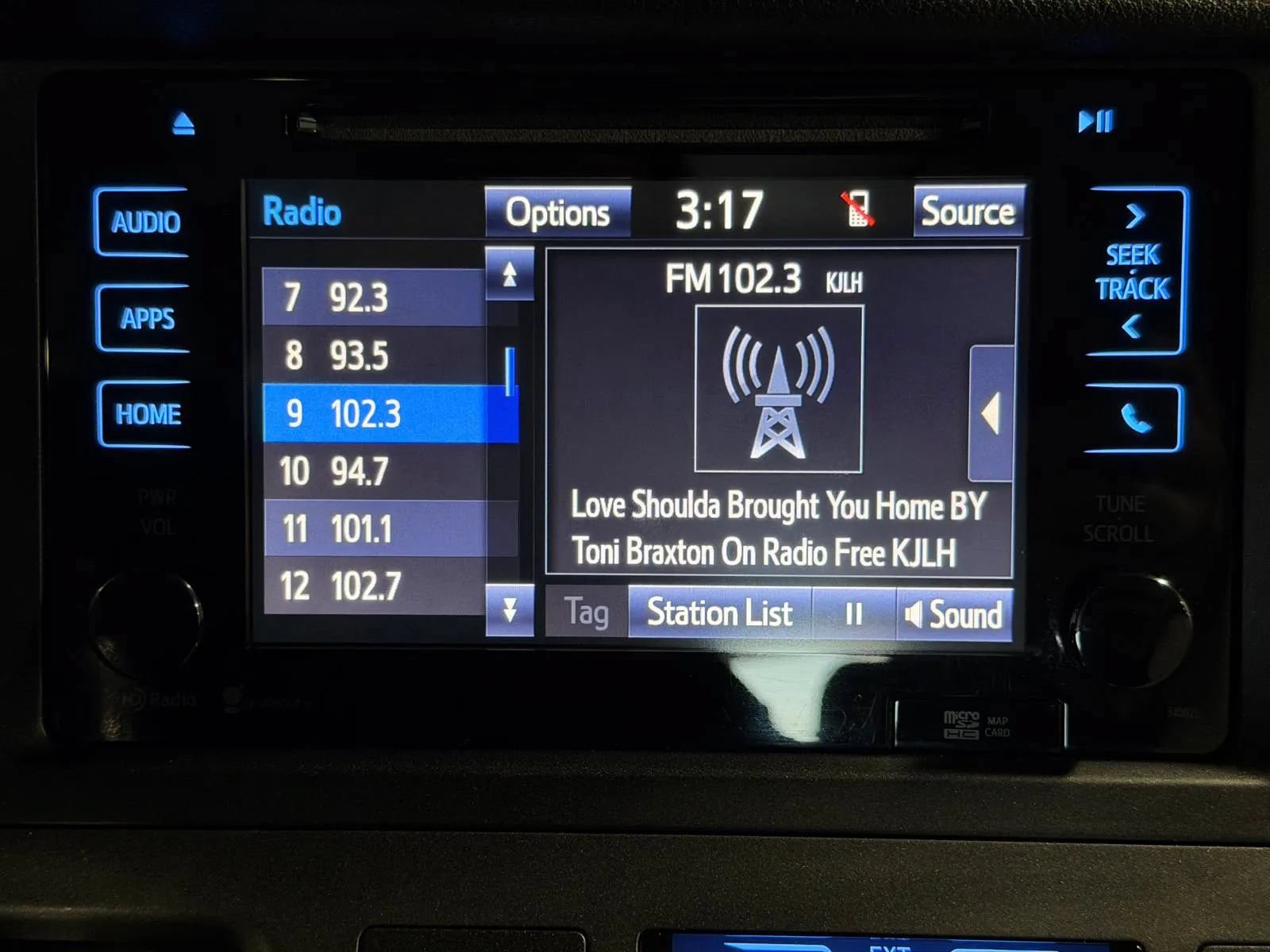 Used 2015 Toyota Sienna XLE Premium FWD image 34