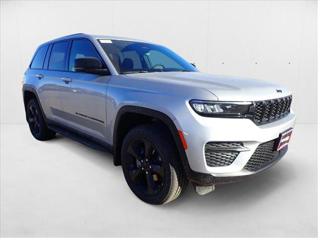 New 2025 Jeep Grand Cherokee Altitude image 6