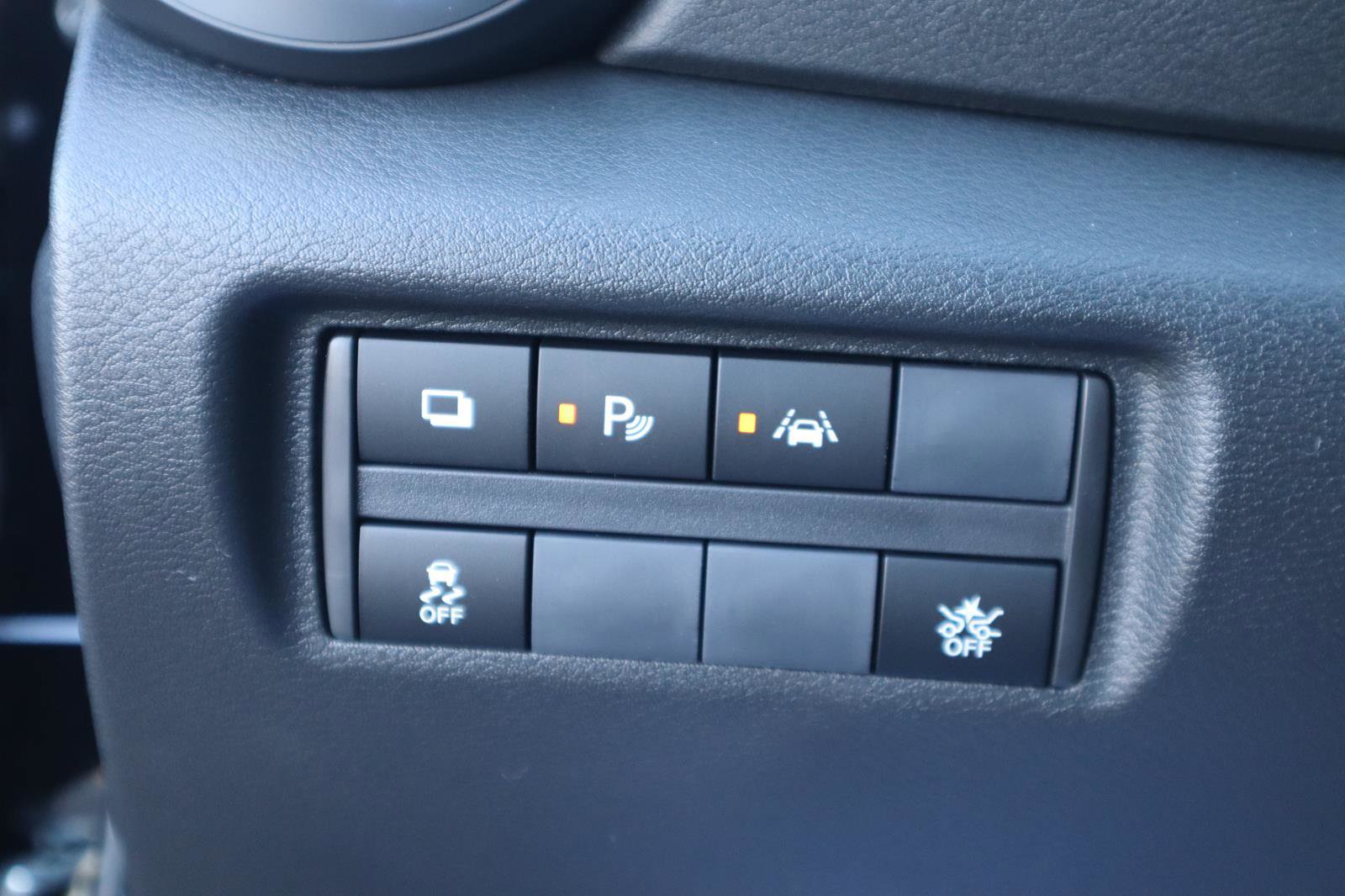 Used 2025 Nissan Versa S w/ Trunk Package image 26