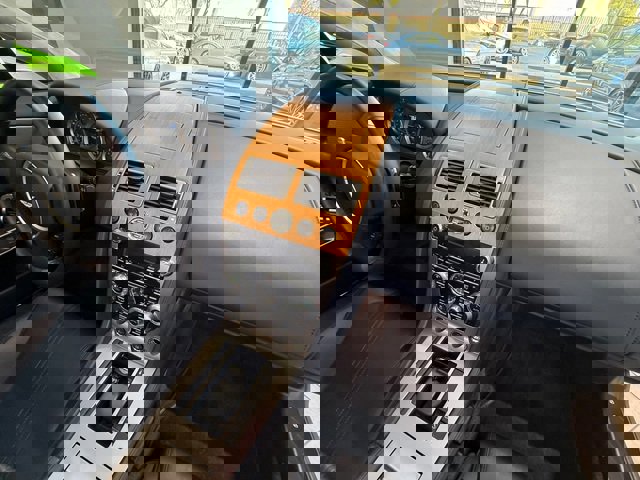 Used 2012 Aston Martin V8 Vantage S image 25