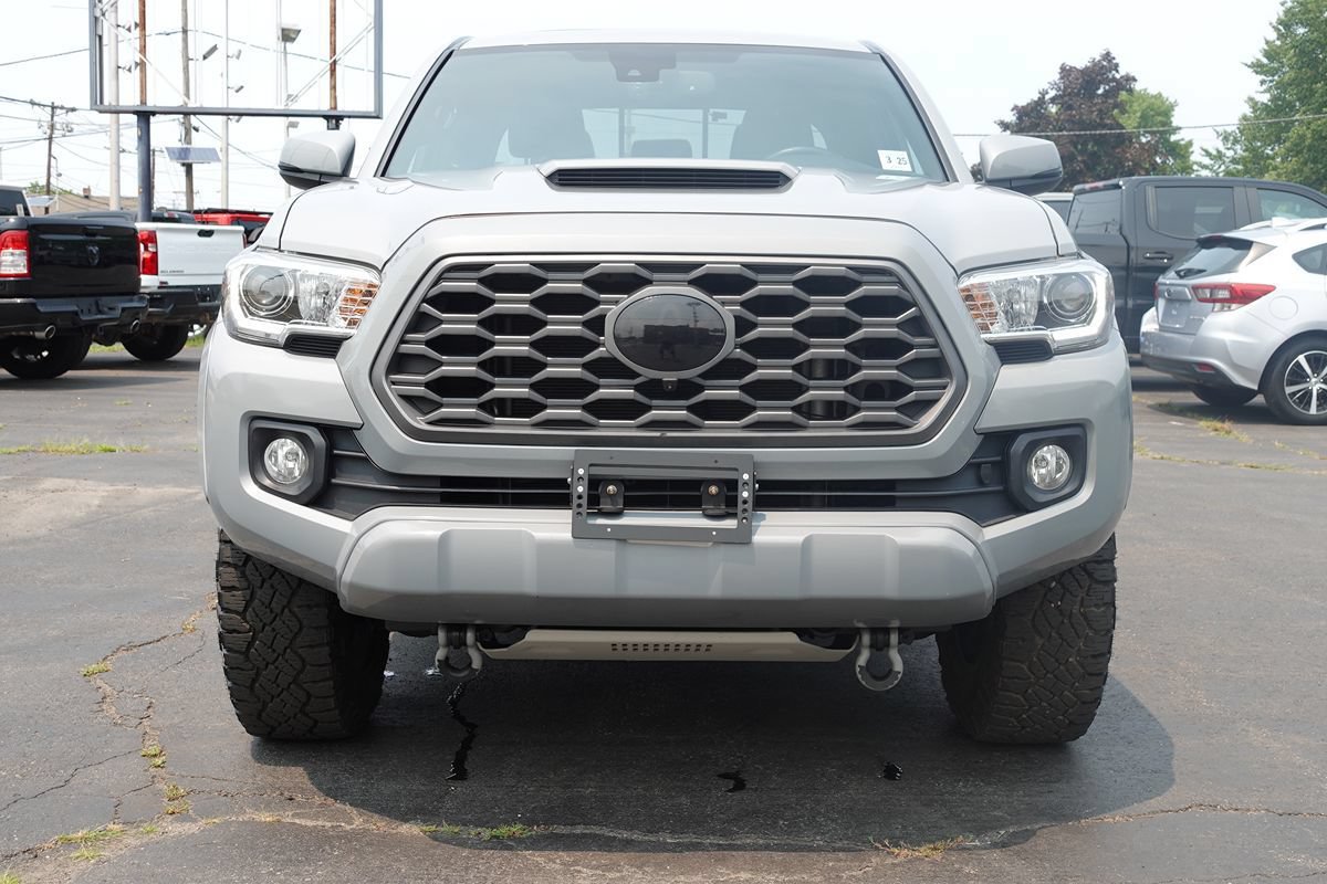 Used 2020 Toyota Tacoma TRD Off-Road AWD/4WD image 5