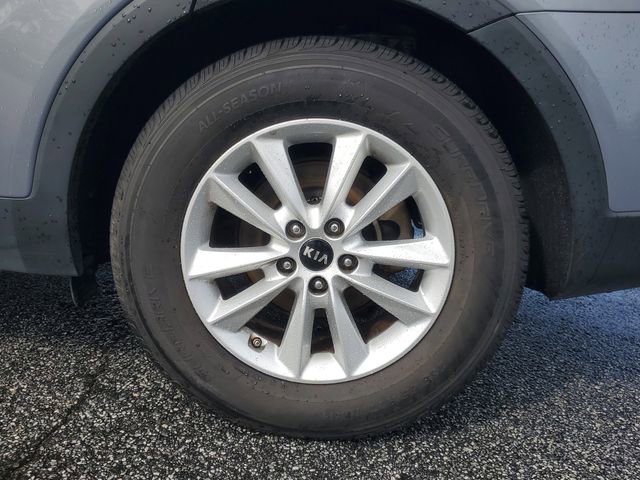 Used 2020 Kia Sorento LX image 8