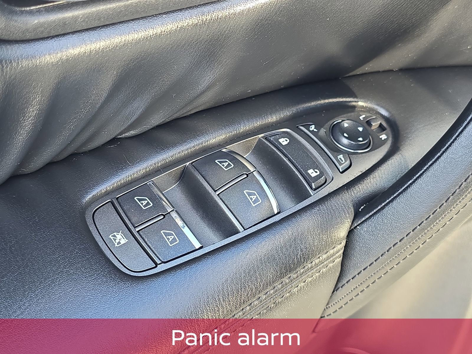 Used 2024 Nissan Armada SV image 15