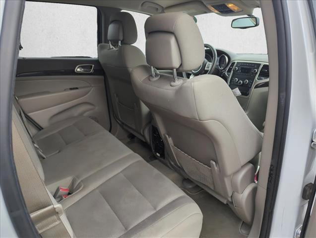 Used 2013 Jeep Grand Cherokee Laredo w/ Laredo E Group image 19