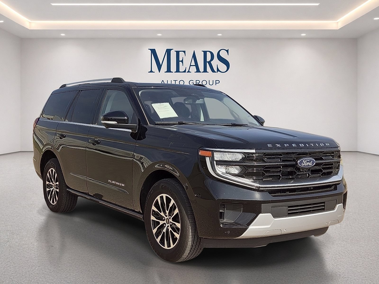 Used 2025 Ford Expedition Platinum AWD/4WD image 7