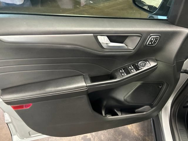 Used 2023 Ford Escape Active w/ Tech Pack #2 AWD/4WD image 12