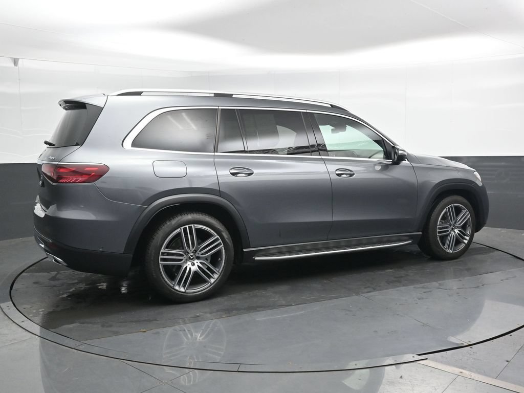 Used 2024 Mercedes-Benz GLS 450 4MATIC image 3
