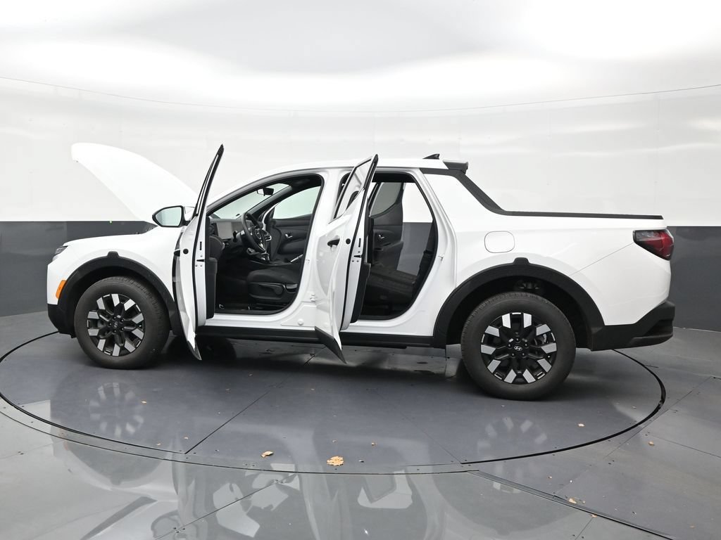 Used 2026 Hyundai Santa Cruz SE FWD image 30