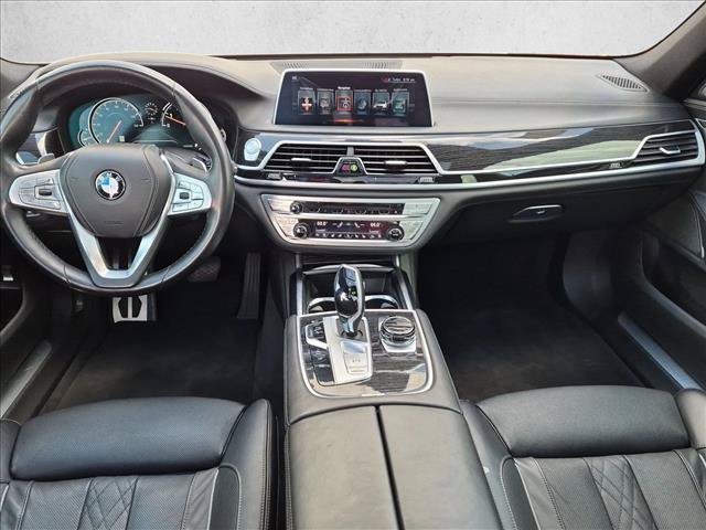 Used 2017 BMW 740i RWD image 19