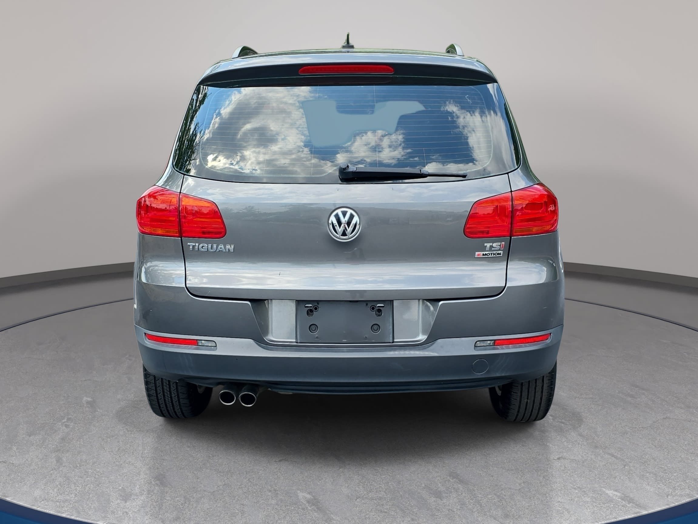 Used 2016 Volkswagen Tiguan S AWD/4WD image 6