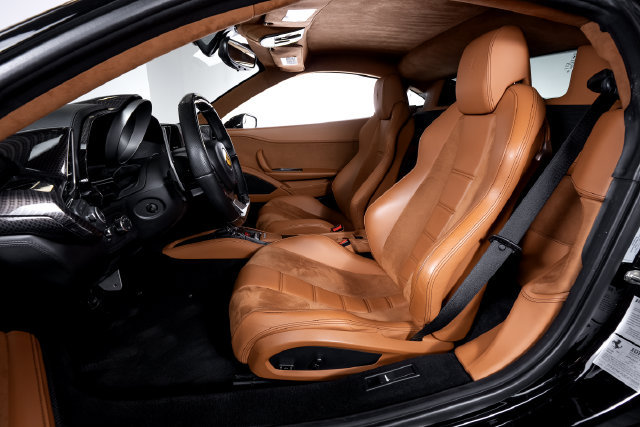Certified 2012 Ferrari 458 Italia Coupe RWD image 4