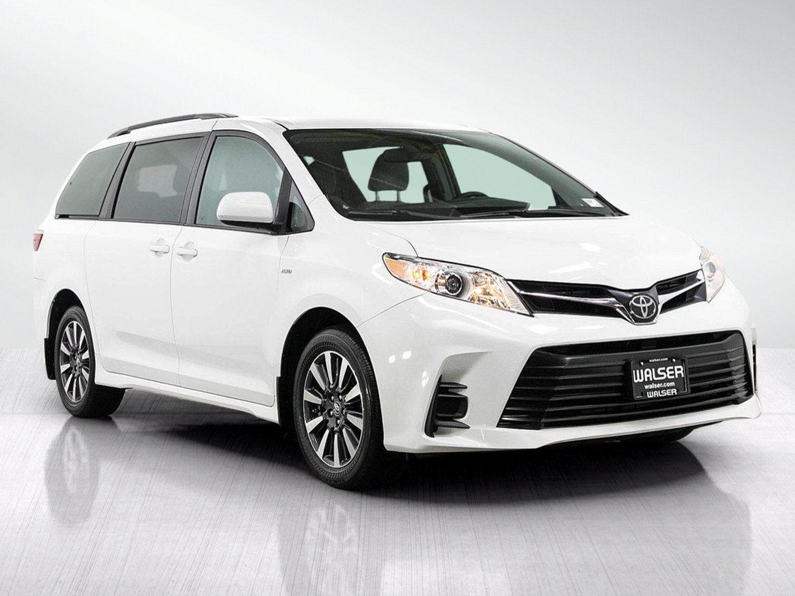 Used 2018 Toyota Sienna LE AWD/4WD image 7