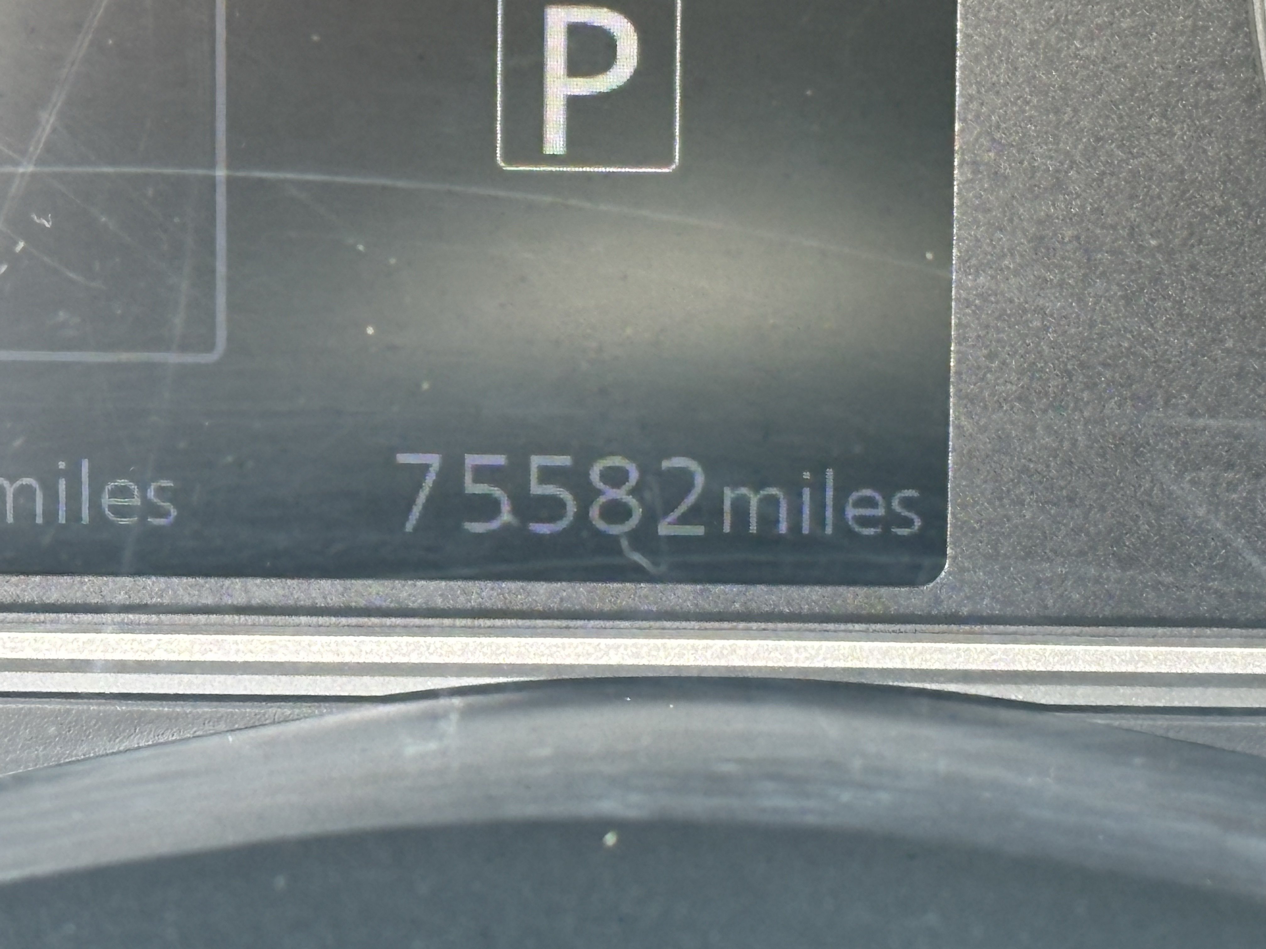 Used 2021 Nissan Versa SV FWD image 24