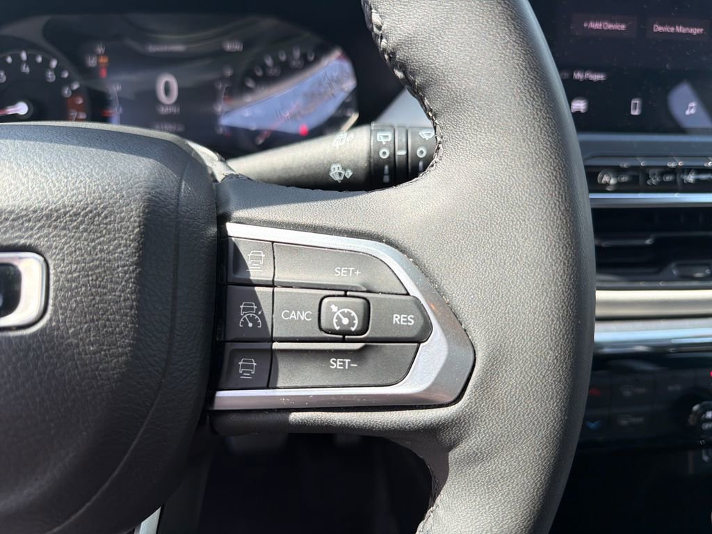 Used 2024 Jeep Compass Limited image 30