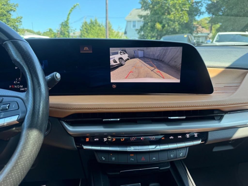 Used 2024 Cadillac XT4 Sport AWD/4WD image 27