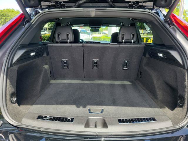 Certified 2025 Cadillac XT4 Premium Luxury FWD image 24