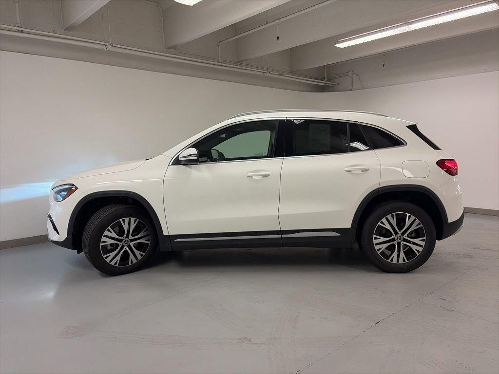 Certified 2025 Mercedes-Benz GLA 250 4MATIC image 4