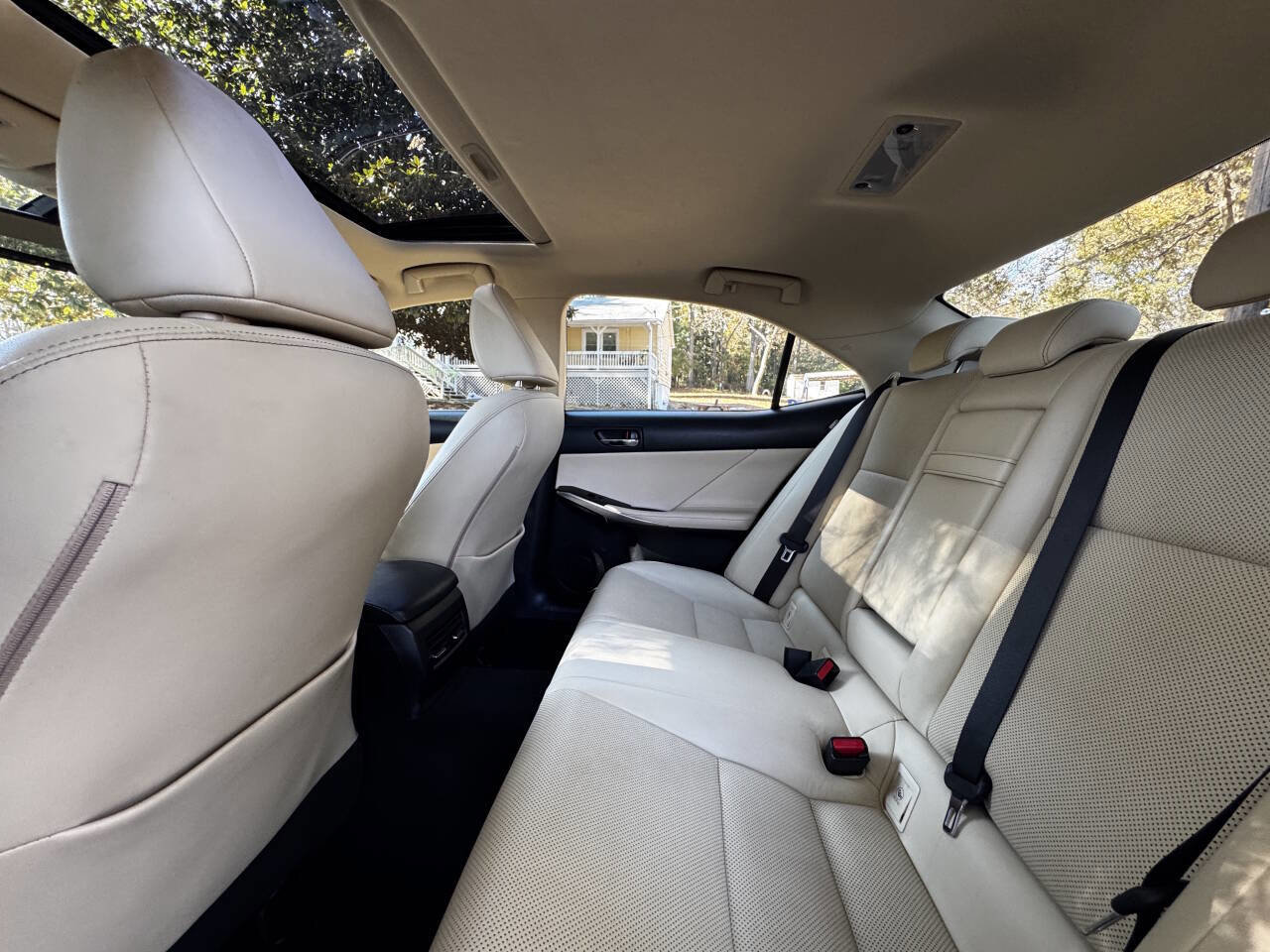 Used 2016 Lexus IS 300 AWD image 13