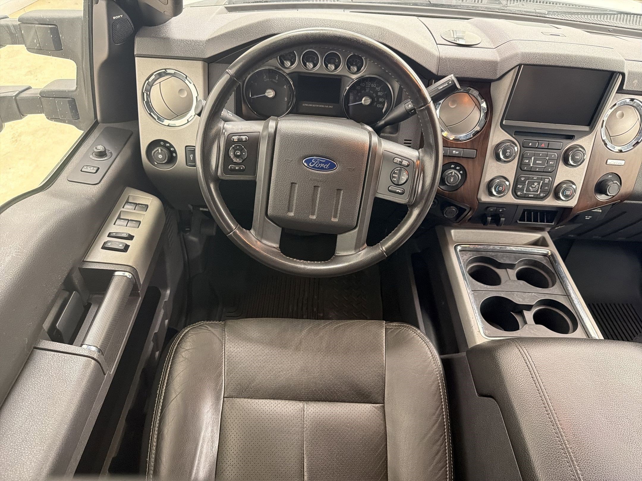 Used 2015 Ford F250 Lariat w/ FX4 Off-Road Package AWD/4WD image 24