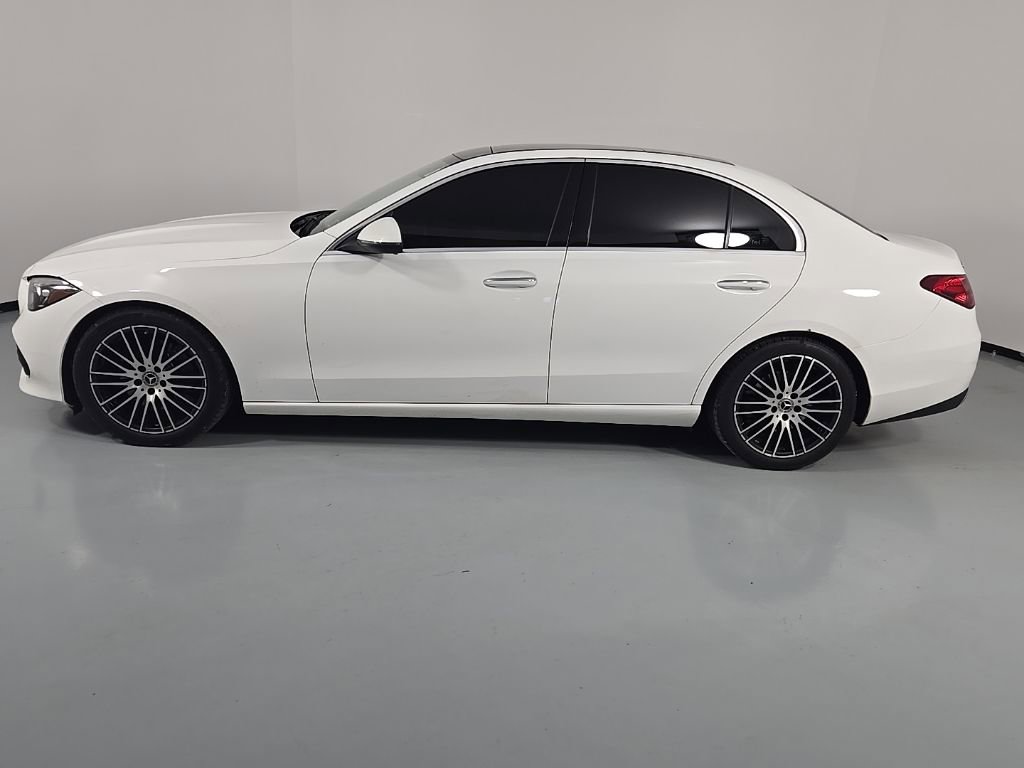 Used 2022 Mercedes-Benz C 300 4MATIC Sedan image 4