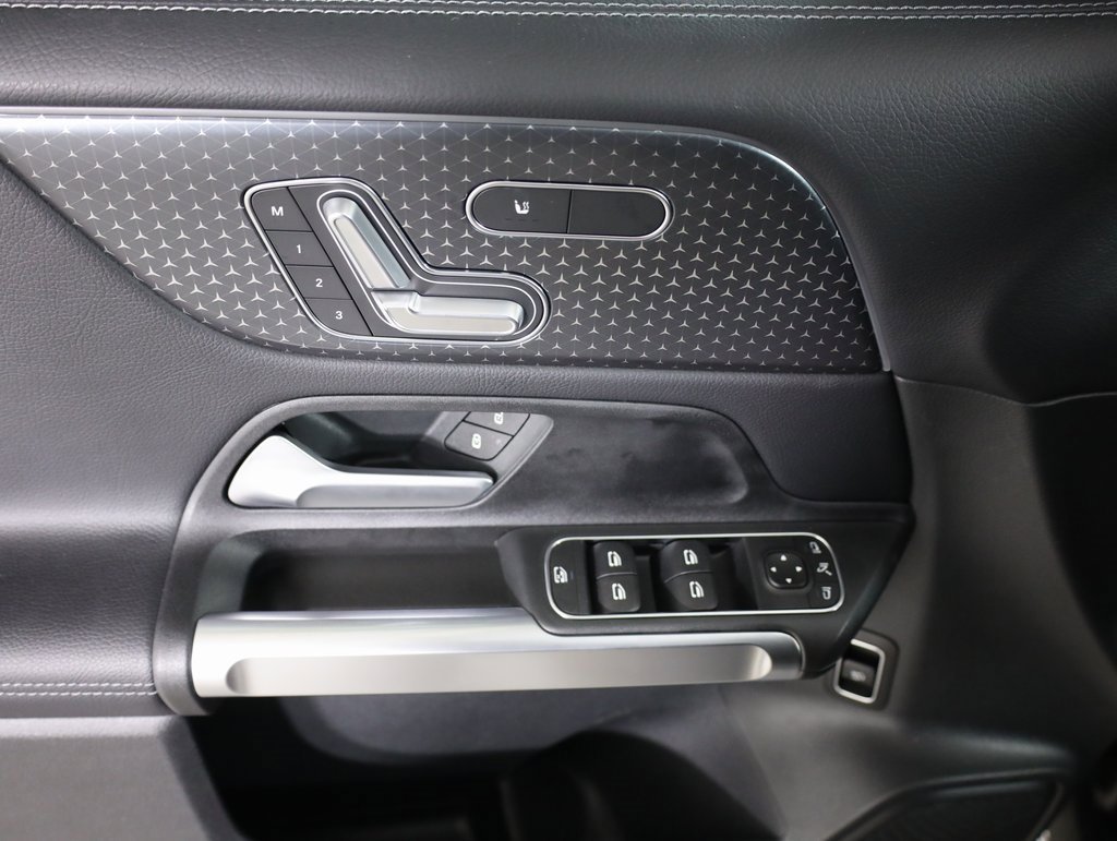 Certified 2025 Mercedes-Benz GLB 250 4MATIC image 10
