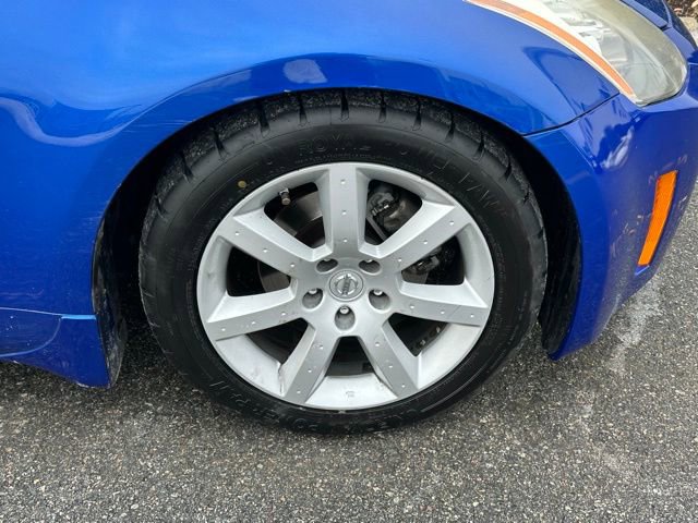 Used 2005 Nissan 350Z Enthusiast w/ (S02) Side Air Bags Pkg image 11