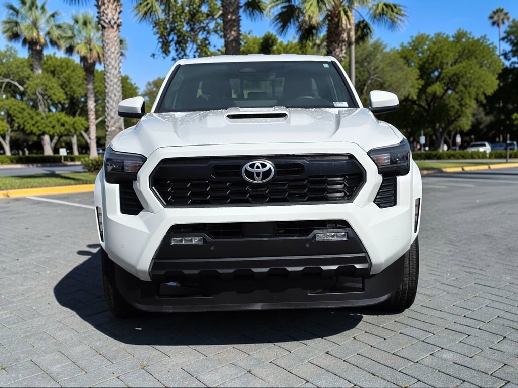 Used 2024 Toyota Tacoma TRD Sport w/ TRD Sport Upgrade Package image 3