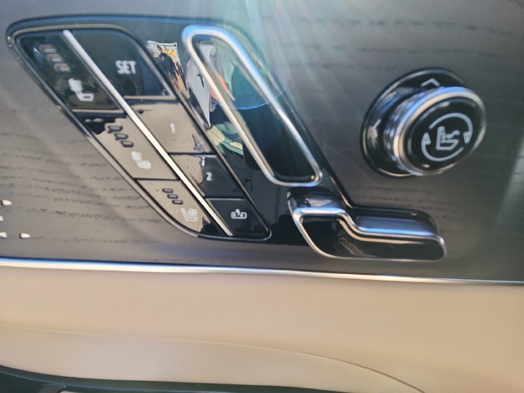 Certified 2026 Cadillac Lyriq Signature Luxury w/ Nappa Leather Package AWD/4WD image 15
