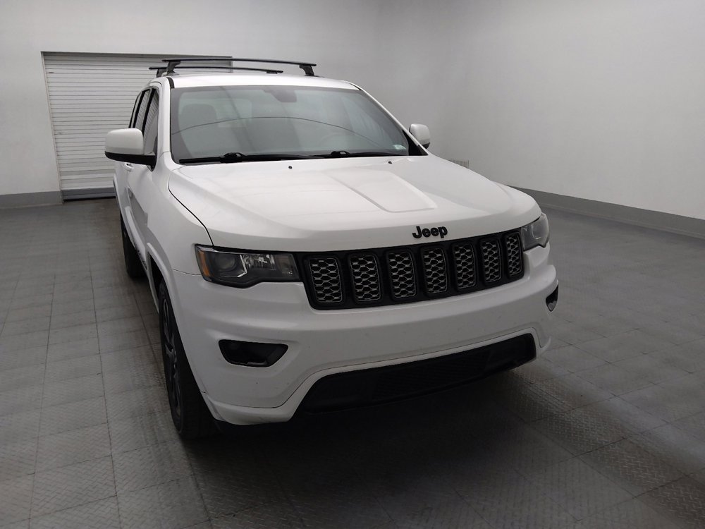 Used 2019 Jeep Grand Cherokee Altitude RWD image 14
