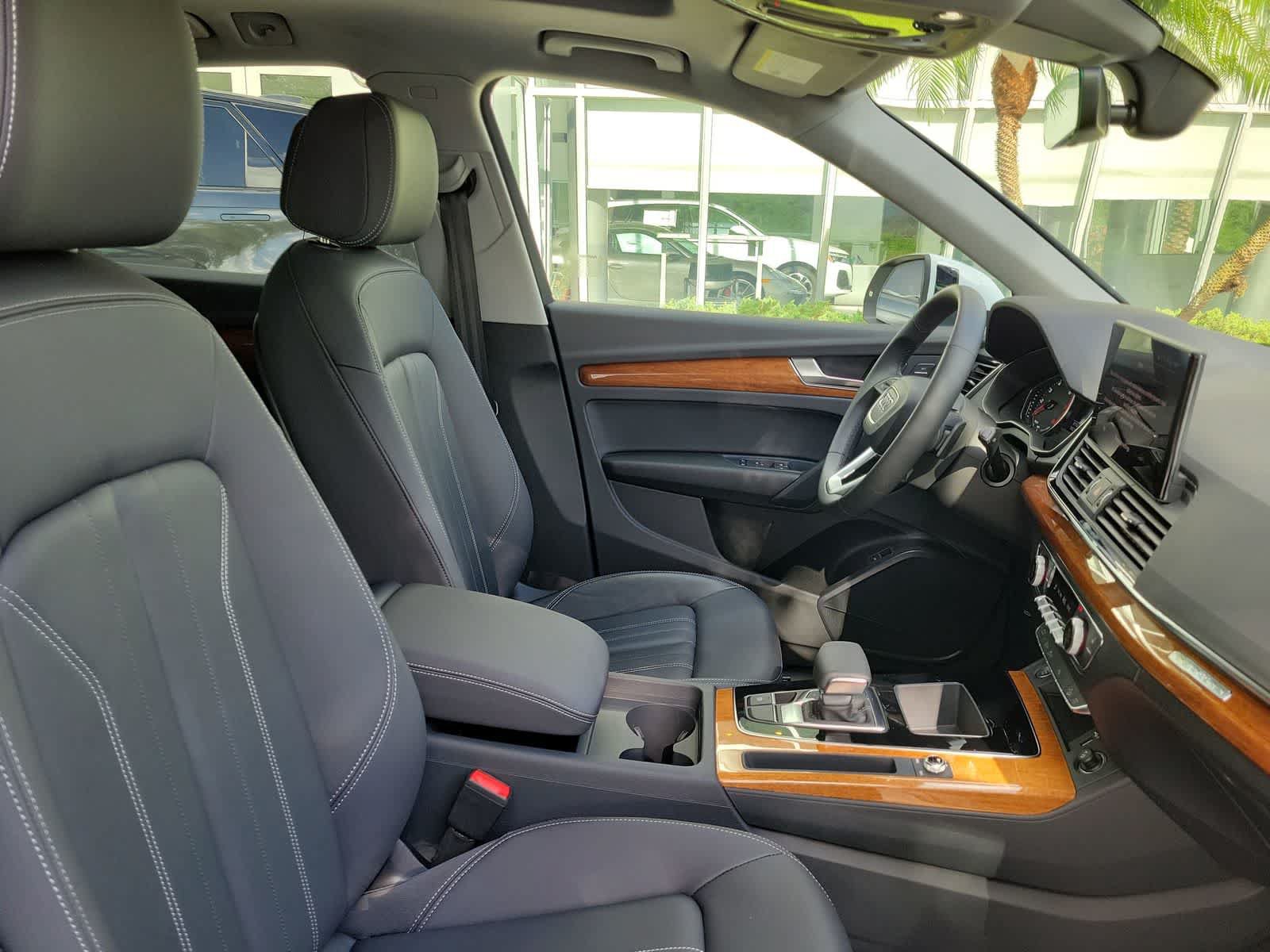 Used 2023 Audi Q5 2.0T Premium w/ Convenience Package AWD/4WD image 22