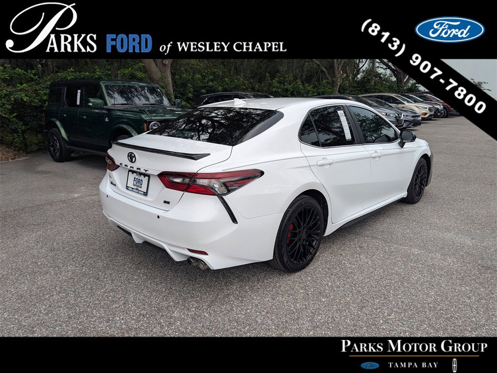 Used 2022 Toyota Camry SE image 5
