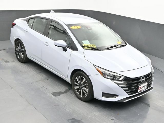 Used 2025 Nissan Versa SV image 33
