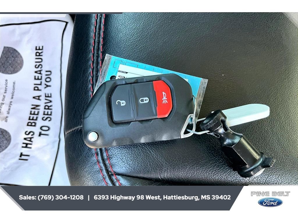 Used 2022 Jeep Gladiator Rubicon w/ LED Lighting Group image 9