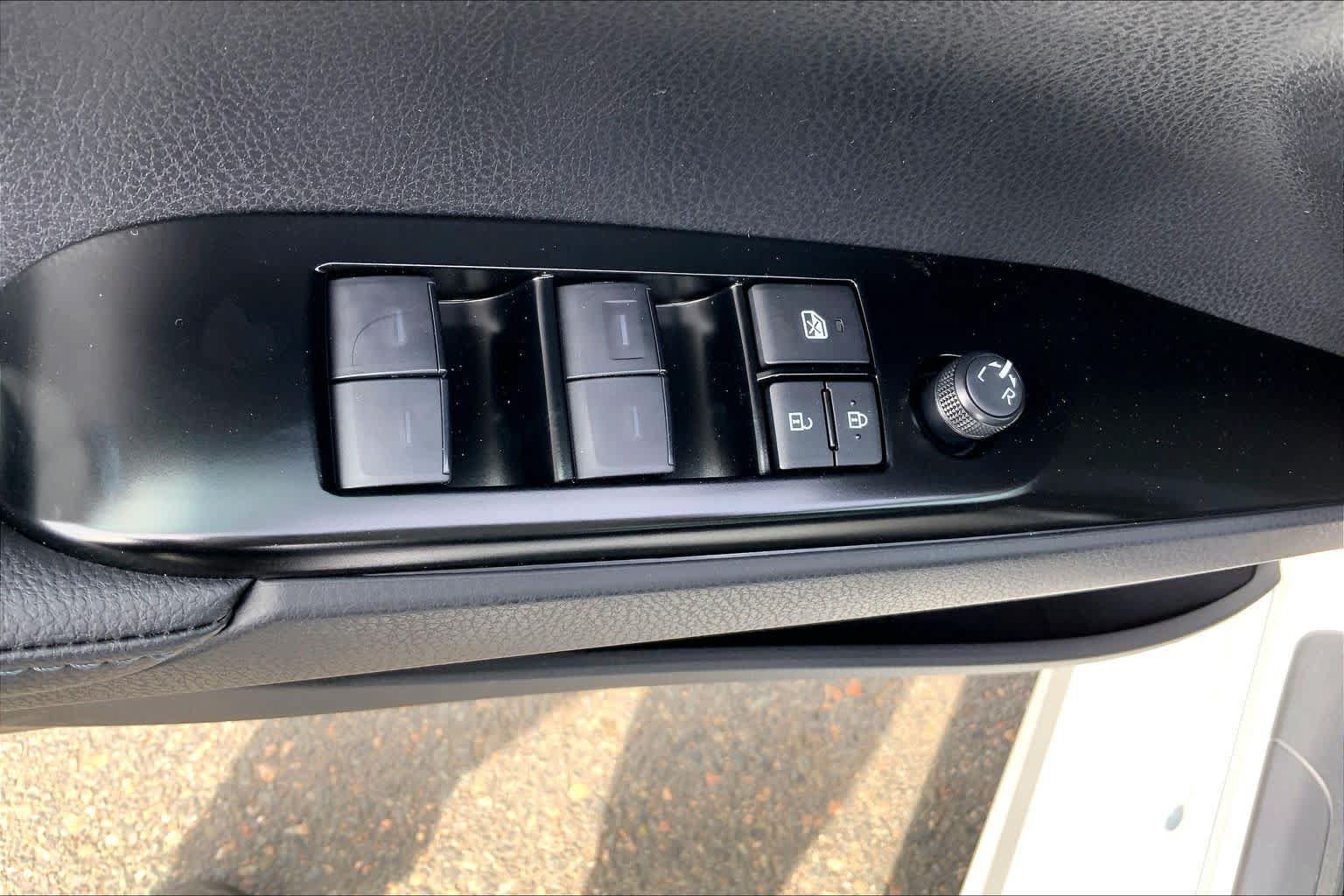New 2026 Toyota Camry XSE FWD image 18