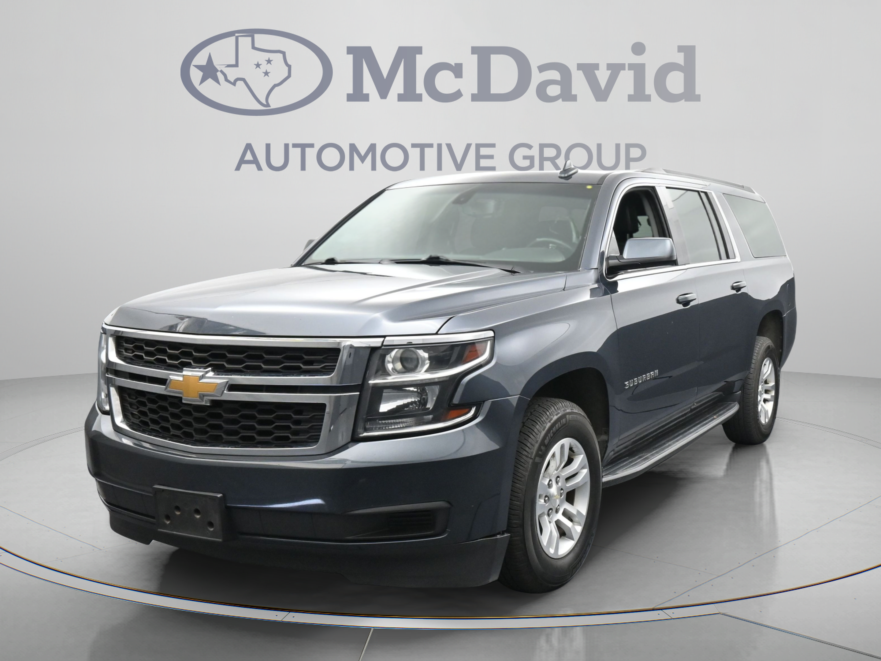 Used 2020 Chevrolet Suburban LS RWD image 4