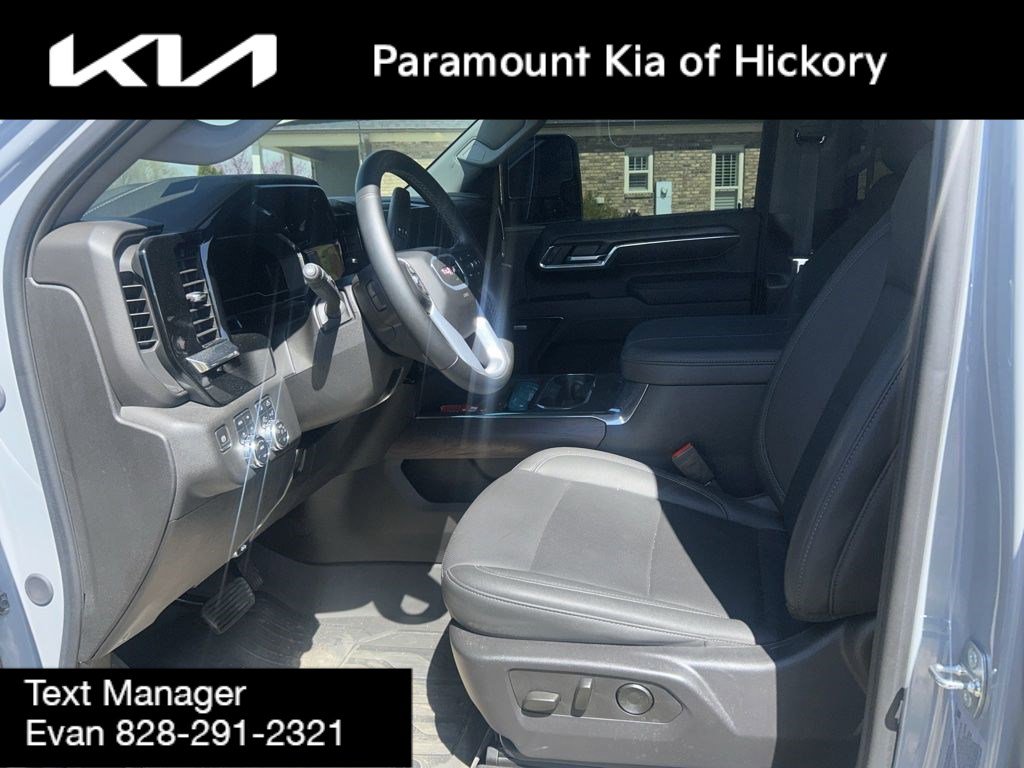 Used 2024 GMC Sierra 2500 SLT w/ SLT Premium Package image 12