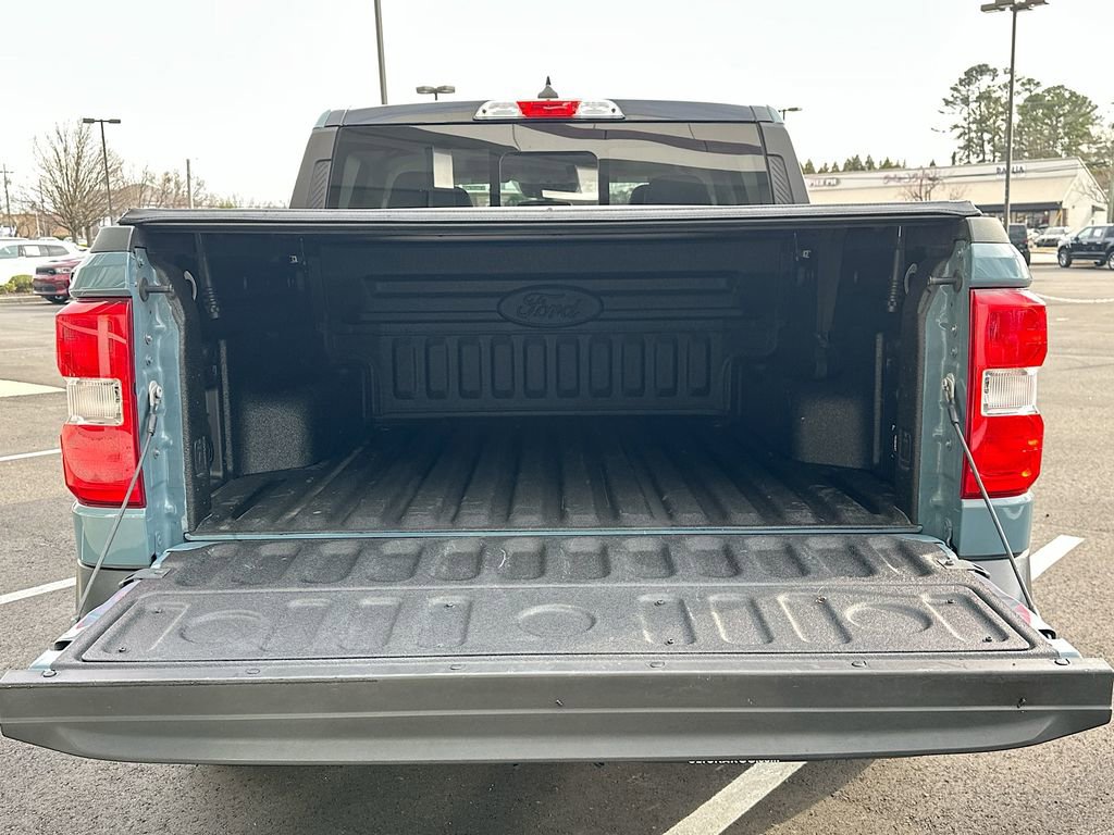 Used 2022 Ford Maverick Lariat w/ Lariat Luxury Package image 16