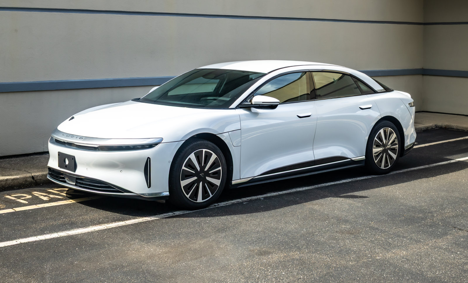 Used 2025 Lucid Air Pure RWD image 5