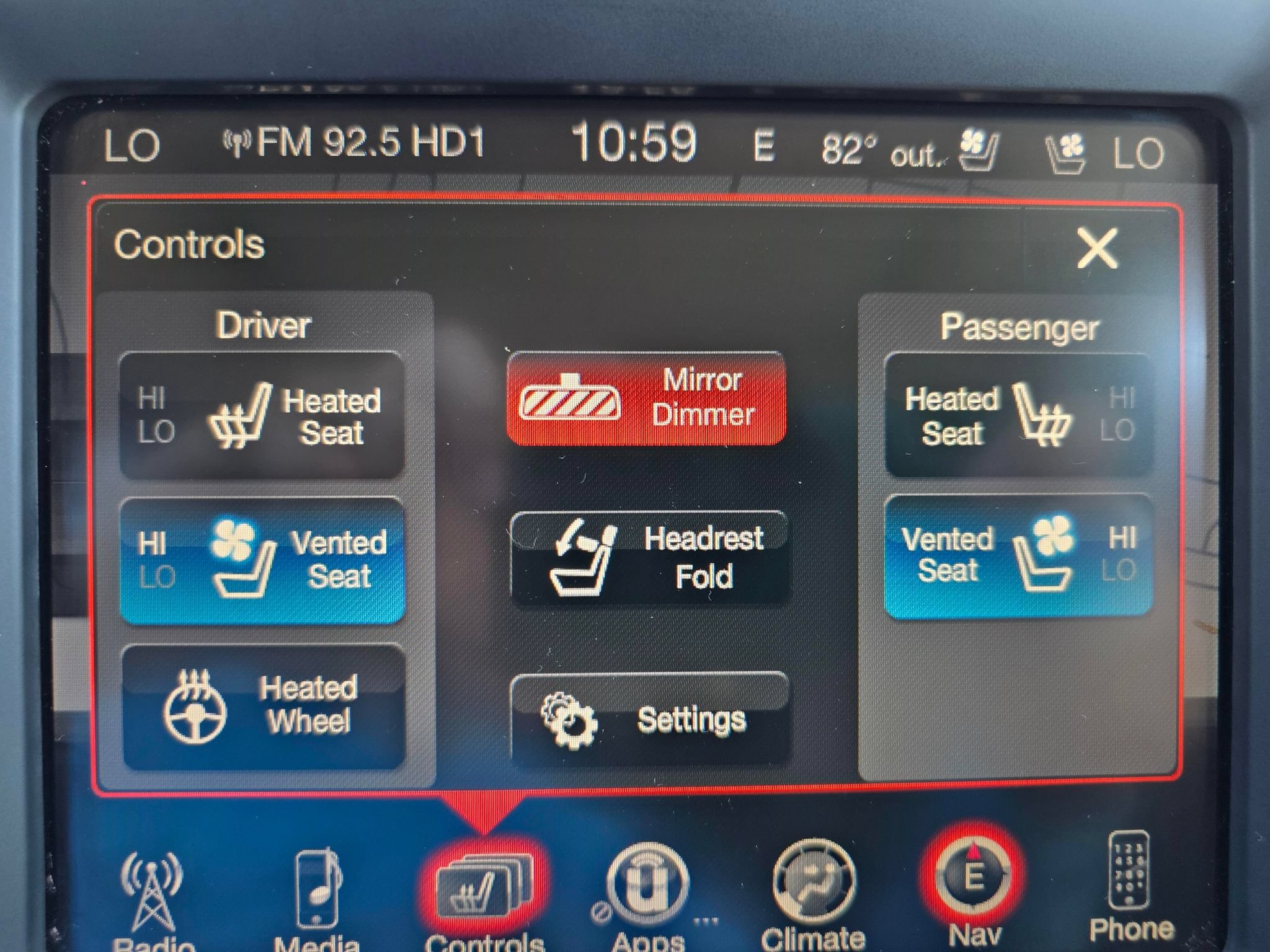 Used 2015 Dodge Durango Citadel w/ Technology Group AWD/4WD image 16