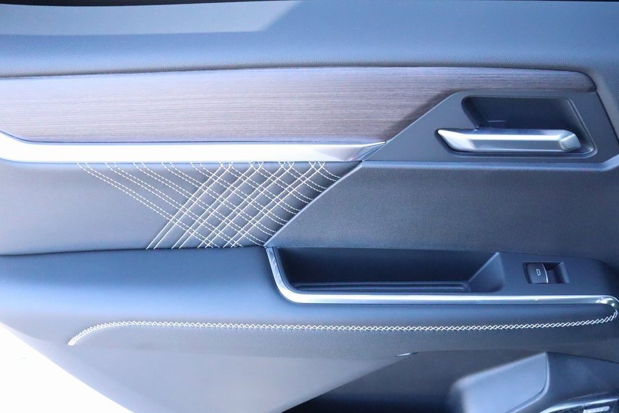 New 2026 GMC Acadia Denali w/ Super Cruise Package image 23