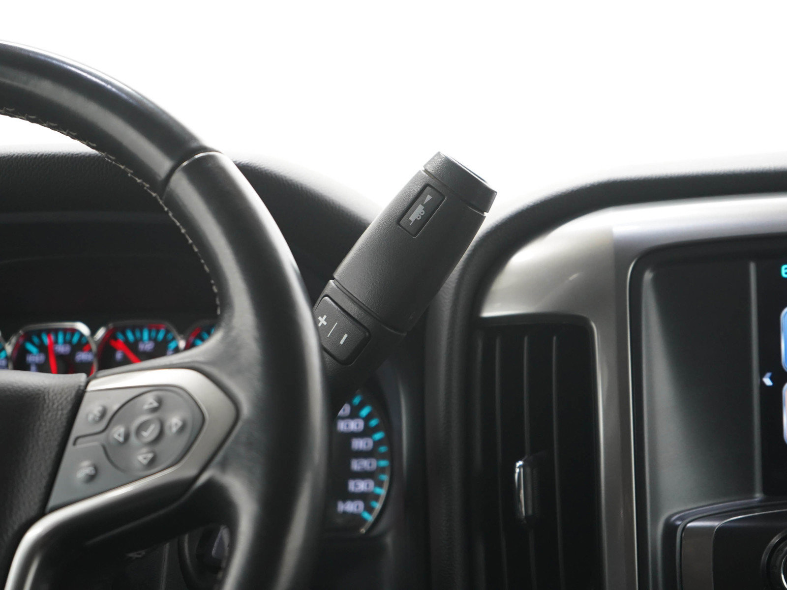Used 2019 Chevrolet Silverado 1500 LT AWD/4WD image 19