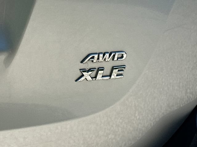 Used 2015 Toyota RAV4 XLE AWD/4WD image 13