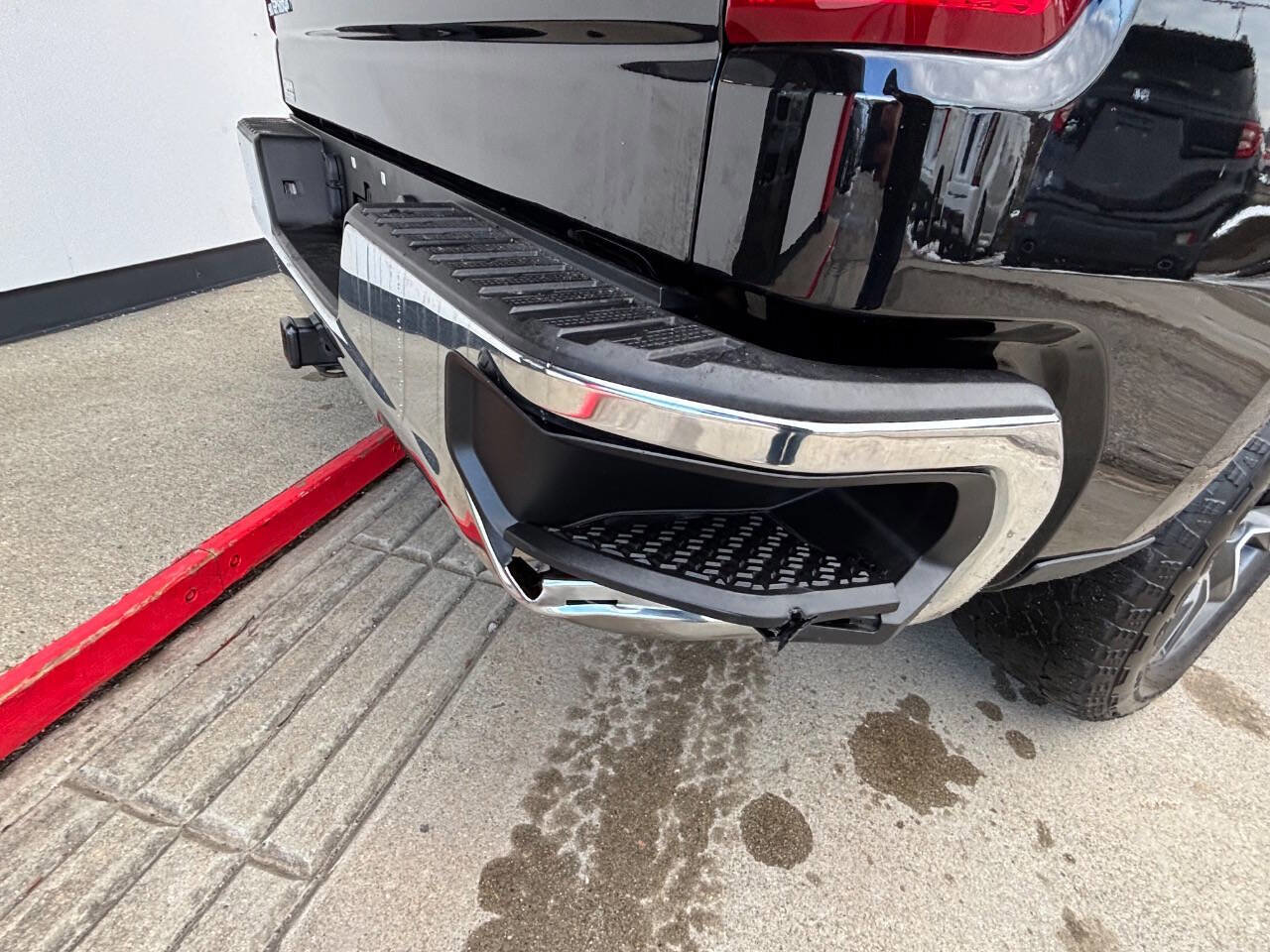 Used 2022 Chevrolet Silverado 1500 LT w/ Z71 Off-Road Package image 18