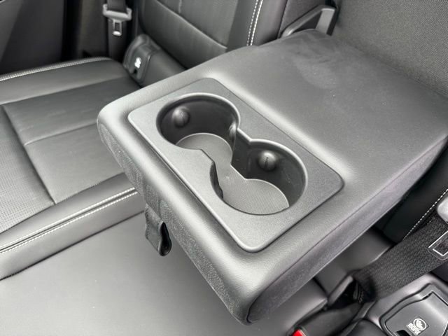 New 2025 Cadillac Lyriq Luxury image 8