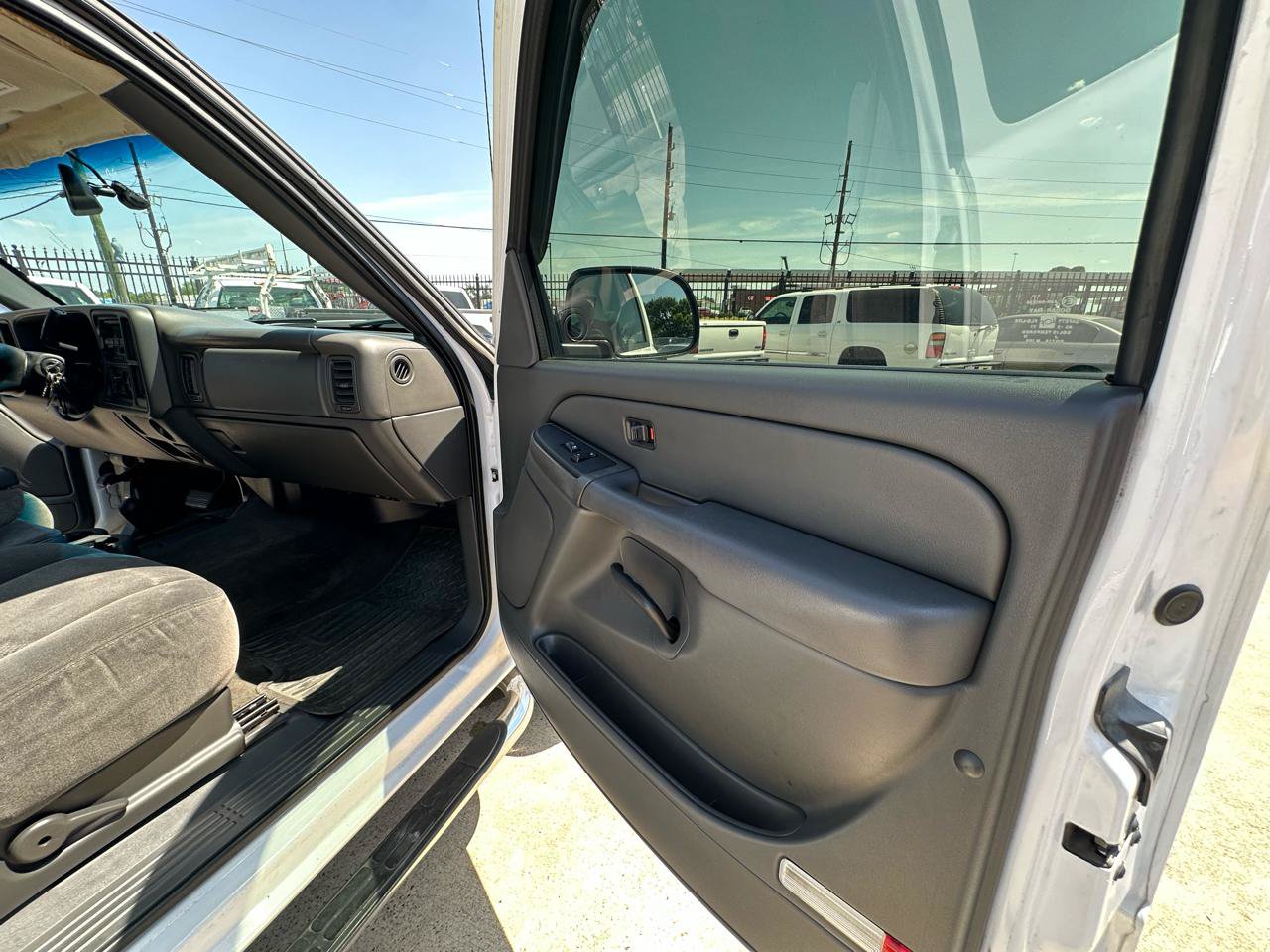 Used 2007 Chevrolet Silverado 1500 LT w/ Extended Cab Value Package AWD/4WD image 69