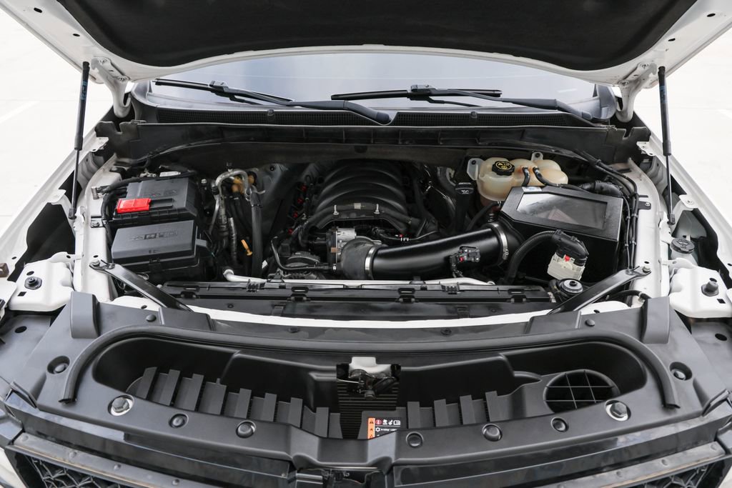 Used 2021 Cadillac Escalade Premium Luxury w/ Driver Assist Tech Package AWD/4WD image 18