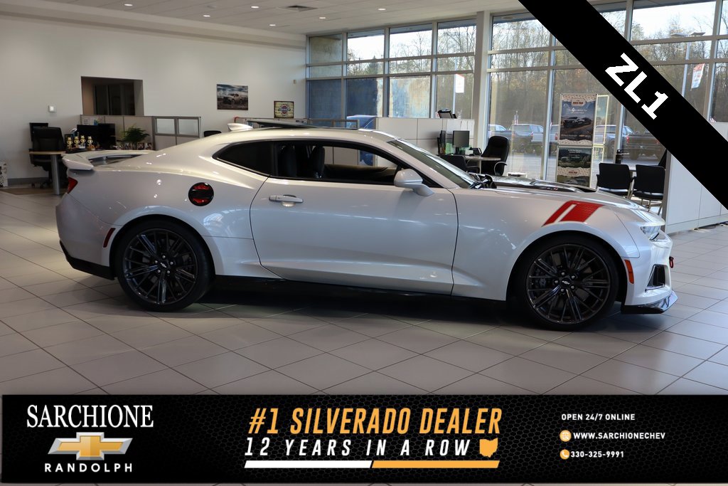 Used 2018 Chevrolet Camaro ZL1 image 1