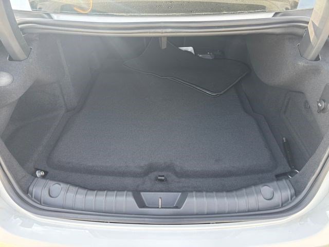 New 2024 Jaguar XF R-Dynamic SE AWD/4WD image 21